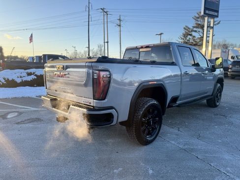 Used 2024 GMC Sierra 2500 AT4 w/ AT4 Premium Plus Package image 6