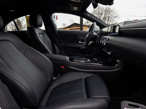 Used 2025 Mercedes-Benz CLA 250 4MATIC image 28