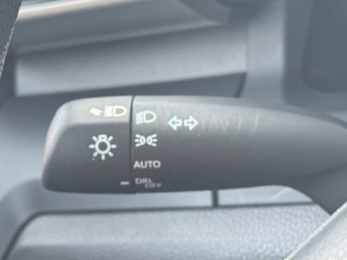 Used 2024 Toyota Tacoma SR AWD/4WD image 18