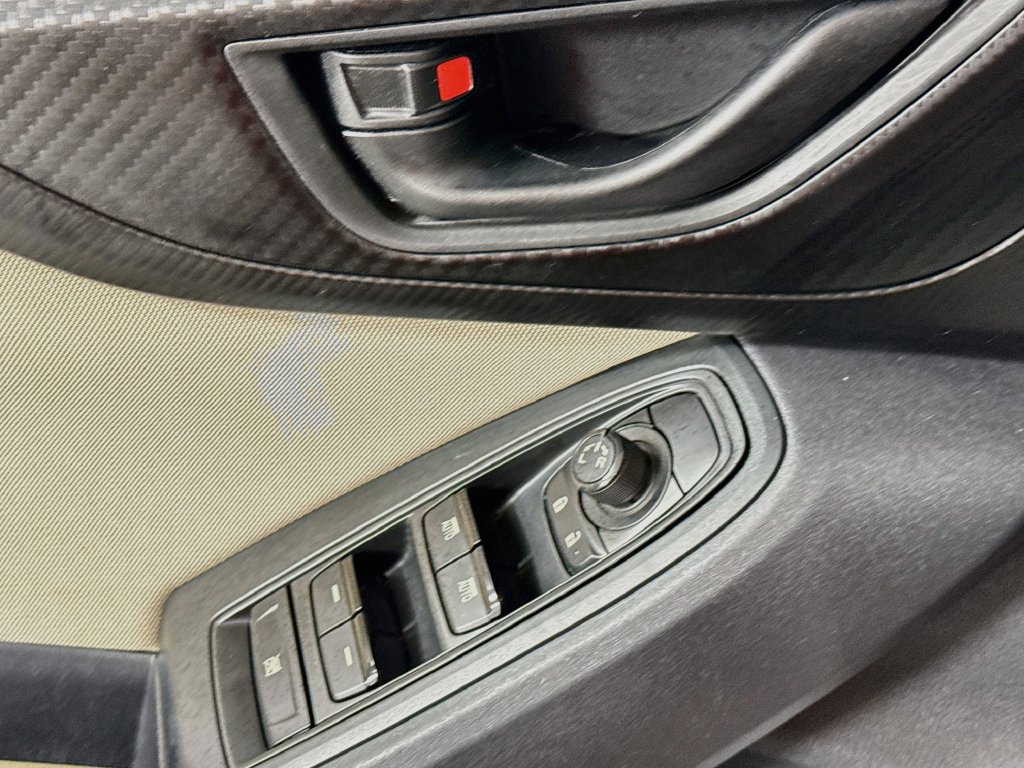 Used 2017 Subaru Impreza 2.0i AWD/4WD image 21