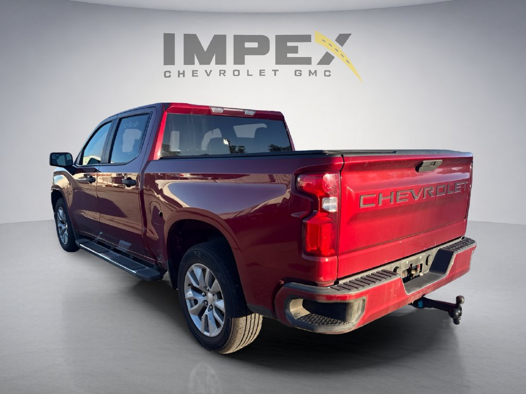 Used 2019 Chevrolet Silverado 1500 Custom w/ Custom Value Package AWD/4WD image 3