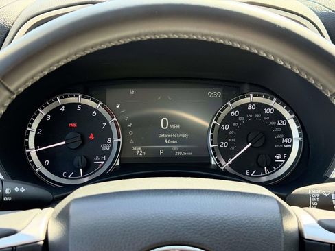 Certified 2025 Toyota Highlander XLE AWD/4WD image 9
