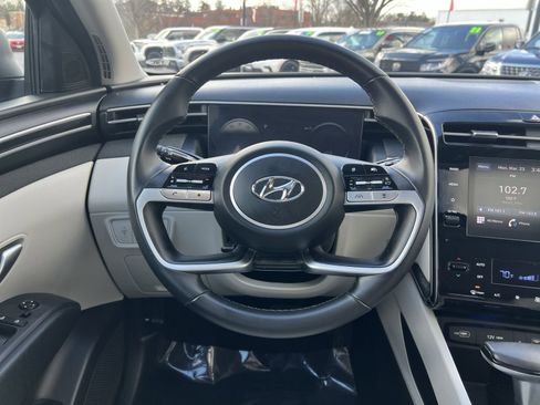 Used 2023 Hyundai Tucson SEL w/ Convenience Package image 16