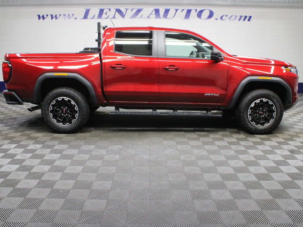 Used 2026 GMC Canyon AT4 w/ AT4 Premium Package AWD/4WD image 2