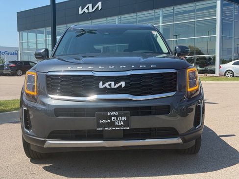 Used 2022 Kia Telluride EX w/ EX Premium Package FWD image 2