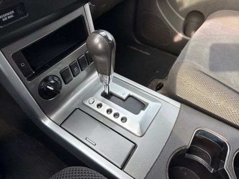 Used 2011 Nissan Pathfinder SV image 24