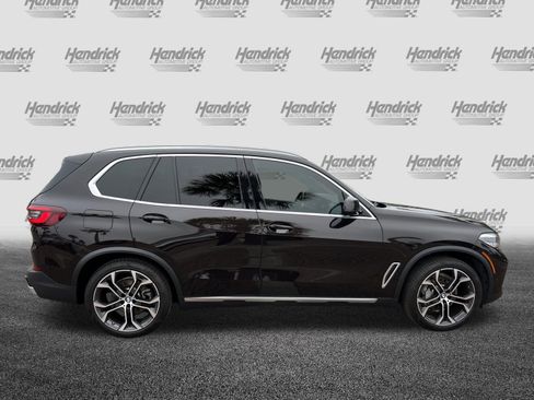 Used 2022 BMW X5 sDrive40i w/ Premium Package image 11