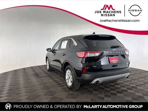 Used 2020 Ford Escape SE image 8