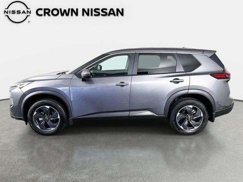 Certified 2026 Nissan Rogue SV FWD image 8