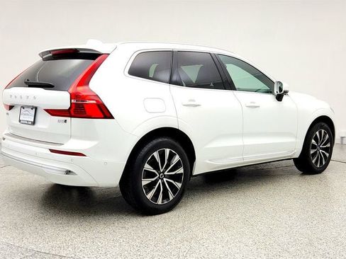 Used 2023 Volvo XC60 B5 Plus w/ Climate Package AWD/4WD image 5
