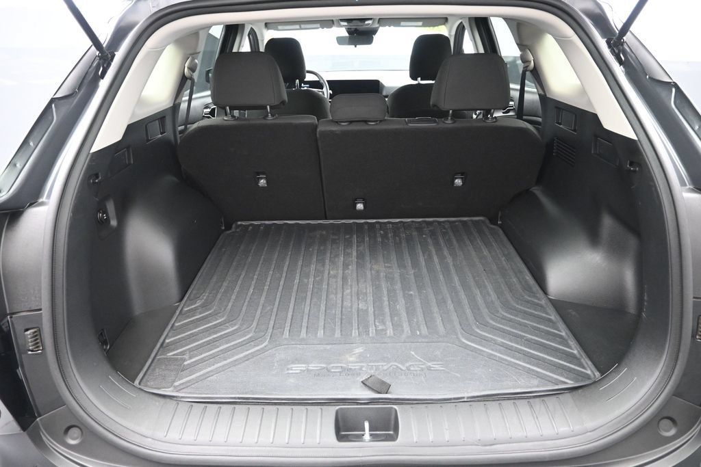 Certified 2026 Kia Sportage LX FWD image 32