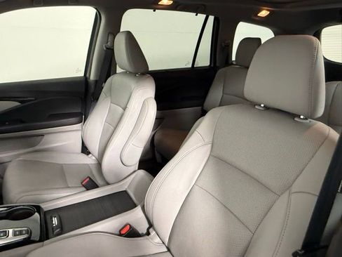 Used 2020 Honda Pilot Elite image 31