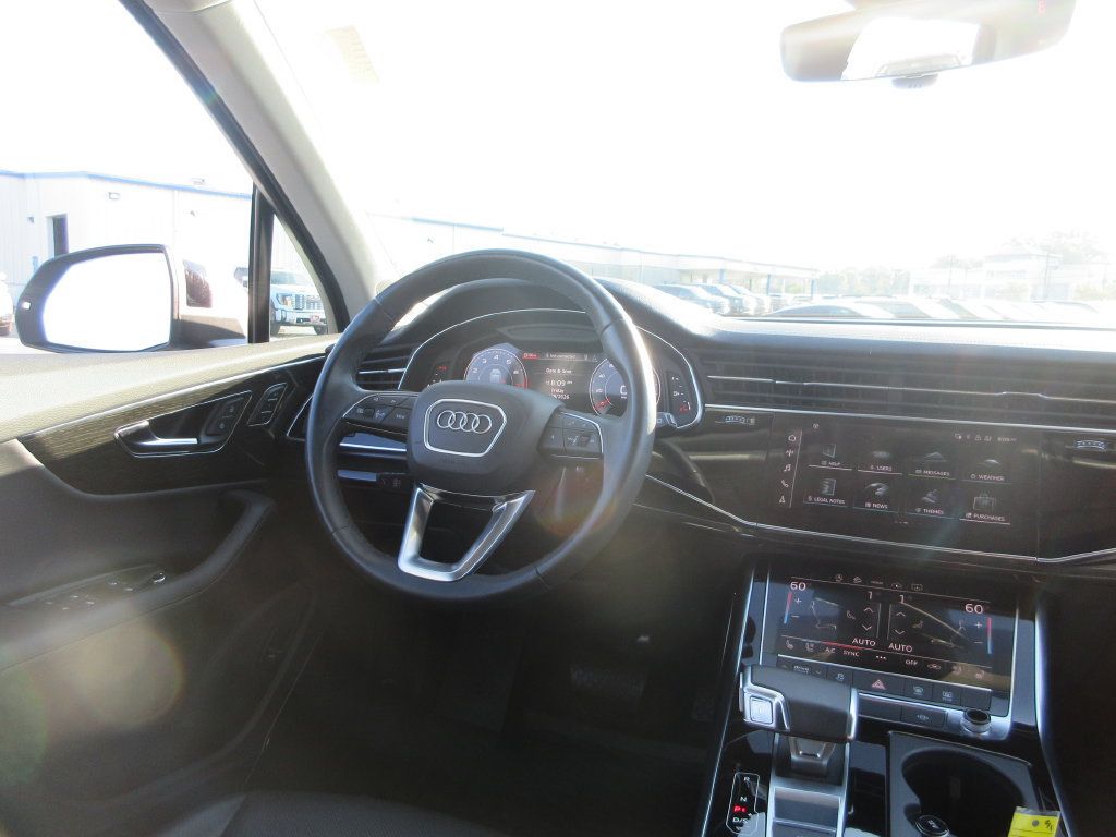 Used 2023 Audi Q7 3.0T Premium Plus AWD/4WD image 27