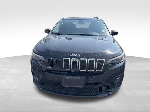 Used 2019 Jeep Cherokee Latitude w/ Popular Appearance Group AWD/4WD image 3
