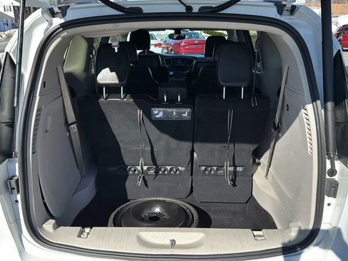 Used 2020 Chrysler Voyager Lxi image 8