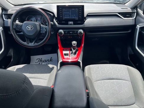Used 2022 Toyota RAV4 XLE AWD/4WD image 14