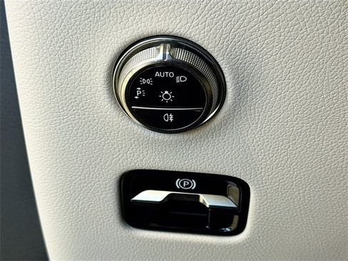 Certified 2026 Mercedes-Benz GLC 300 4MATIC image 10