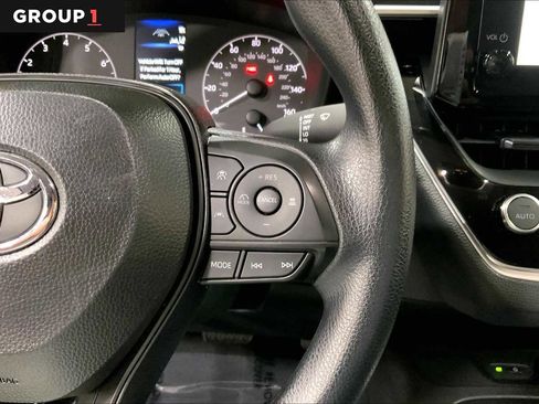 Used 2025 Toyota Corolla LE w/ LE Premium Package FWD image 25