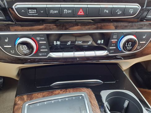 Used 2017 Audi Q7 3.0T Prestige AWD/4WD image 7