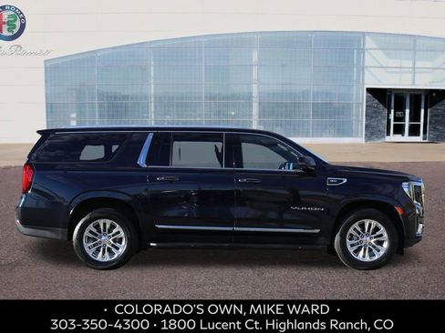 Used 2021 GMC Yukon XL SLT w/ SLT Premium Package image 7