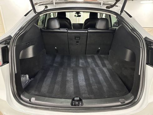Used 2022 Tesla Model Y Performance image 16