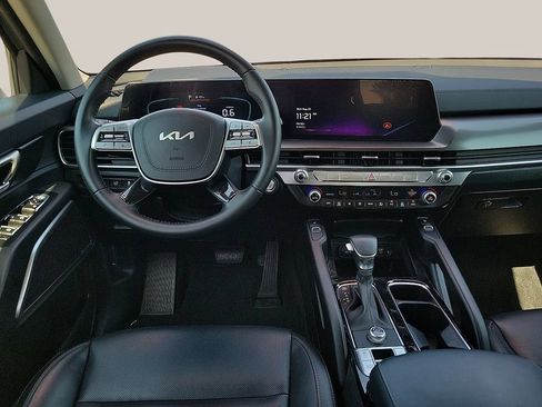 Used 2025 Kia Telluride S FWD image 10
