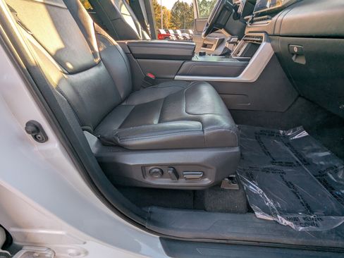 Used 2022 Toyota Tundra Platinum image 15