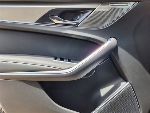 Used 2026 Jaguar F-PACE R-Dynamic S image 17