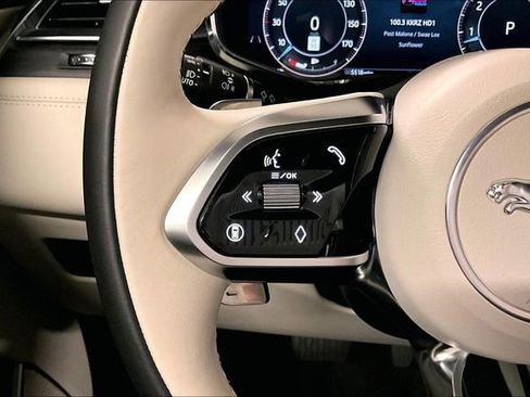 Certified 2025 Jaguar F-PACE R-Dynamic S image 20