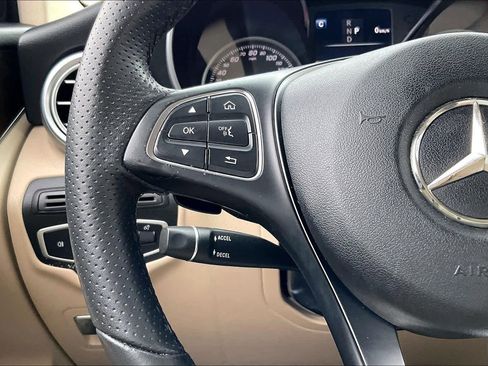 Used 2019 Mercedes-Benz GLC 300 GLC 300 image 24