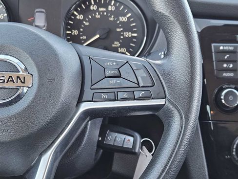 Used 2020 Nissan Rogue Sport S image 26