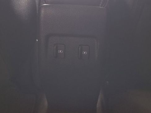 Certified 2024 Nissan Kicks SR image 26