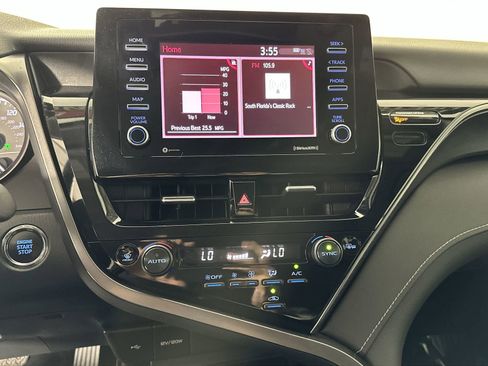 Used 2024 Toyota Camry SE w/ Convenience Package image 21