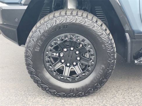 Used 2024 GMC Hummer EV 3X w/ Omega Edition image 10