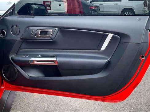 Used 2022 Ford Mustang Shelby GT500 w/ Technology Package image 29