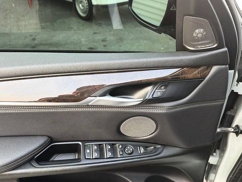 Used 2018 BMW X5 xDrive50i AWD/4WD image 4