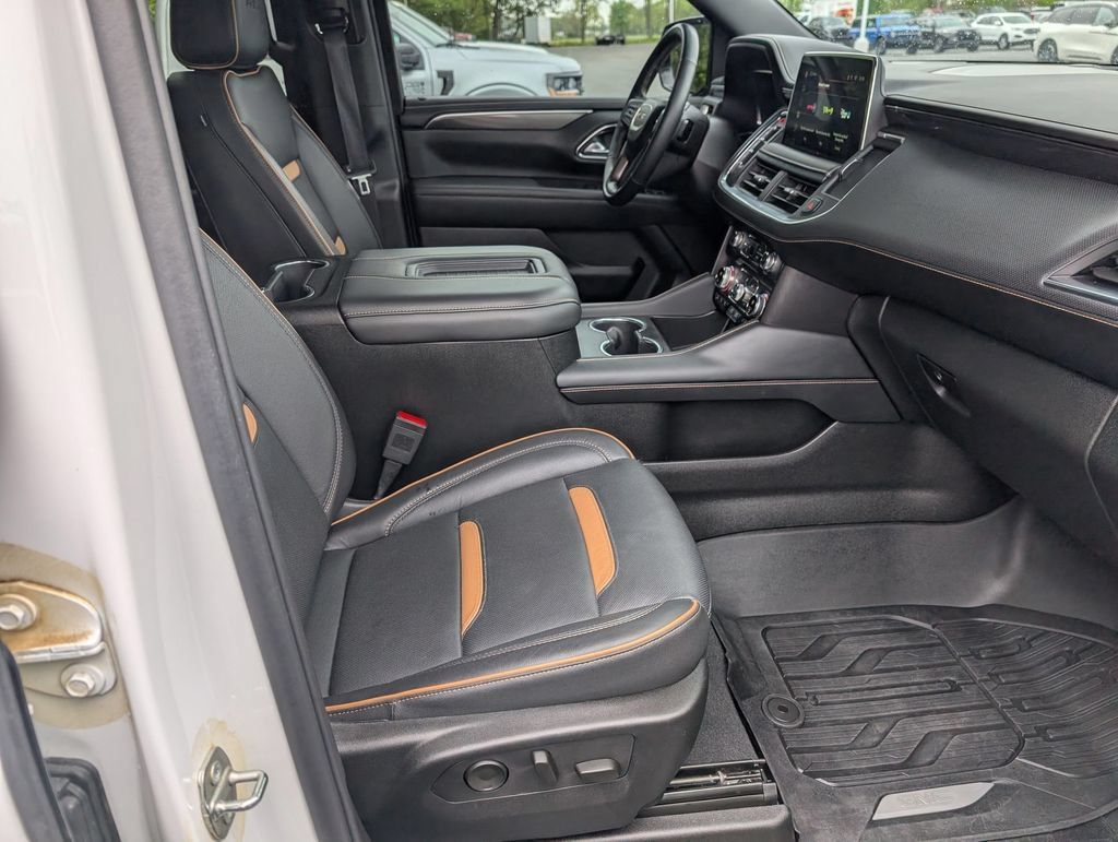 Used 2024 GMC Yukon AT4 AWD/4WD image 25