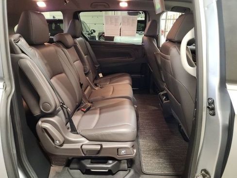 Certified 2024 Honda Odyssey Touring image 34