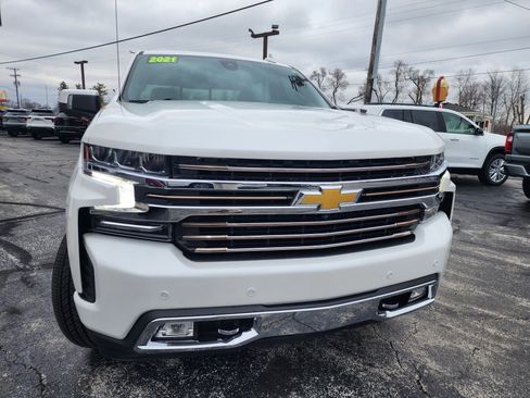 Used 2021 Chevrolet Silverado 1500 High Country w/ Technology Package image 2