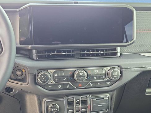 New 2026 Jeep Wrangler Unlimited Rubicon w/ Safety Group image 18