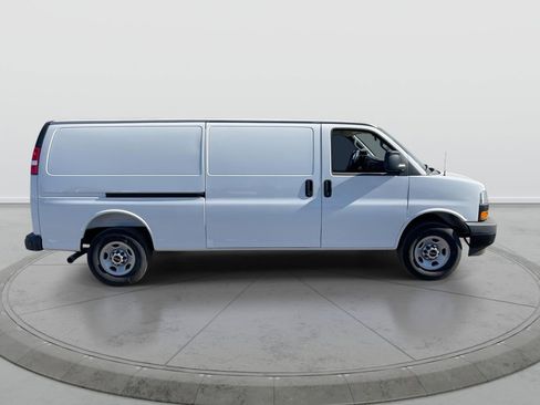 New 2025 GMC Savana 2500 Extended w/ Driver Convenience Package RWD image 9