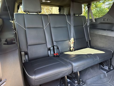 Used 2023 Cadillac Escalade ESV Sport w/ Touring Package image 31