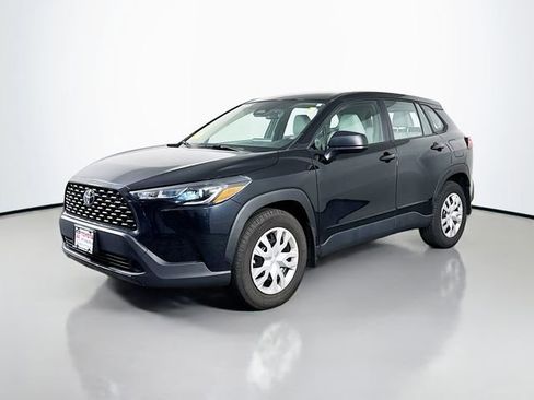 Certified 2024 Toyota Corolla Cross L AWD/4WD image 2