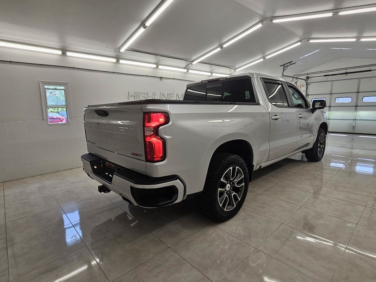 Used 2022 Chevrolet Silverado 1500 RST w/ RST All Star Premium Package AWD/4WD image 4