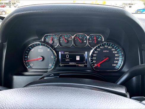Used 2018 Chevrolet Tahoe LT AWD/4WD image 21
