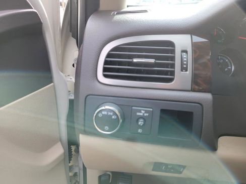 Used 2014 GMC Yukon Denali image 46