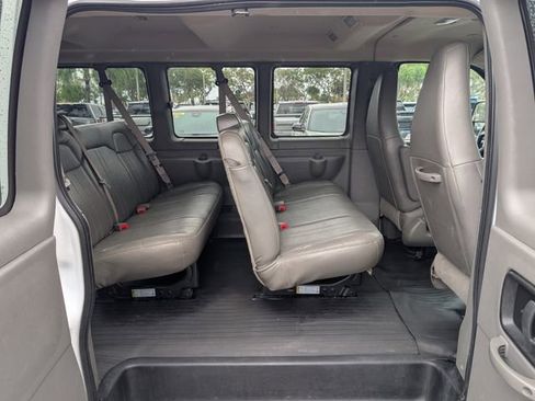 Used 2023 GMC Savana 3500 LS w/ Chrome Appearance Package image 15