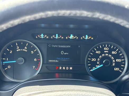 Used 2018 Ford F150 XLT w/ Equipment Group 302A Luxury AWD/4WD image 18
