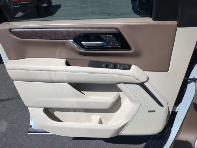New 2026 GMC Yukon XL Denali w/ Denali Reserve Package AWD/4WD image 11