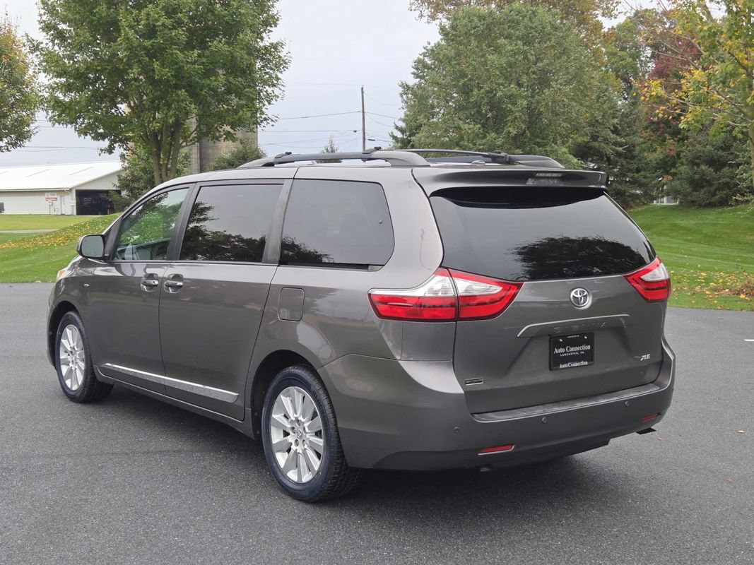 Used 2016 Toyota Sienna XLE w/ XLE Navigation Package AWD/4WD image 6